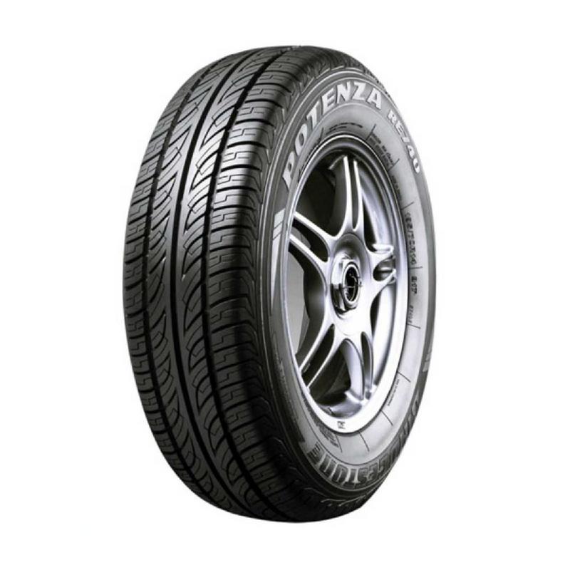 Llanta 215/70 R14 96T Bridgestone Potenza RE740