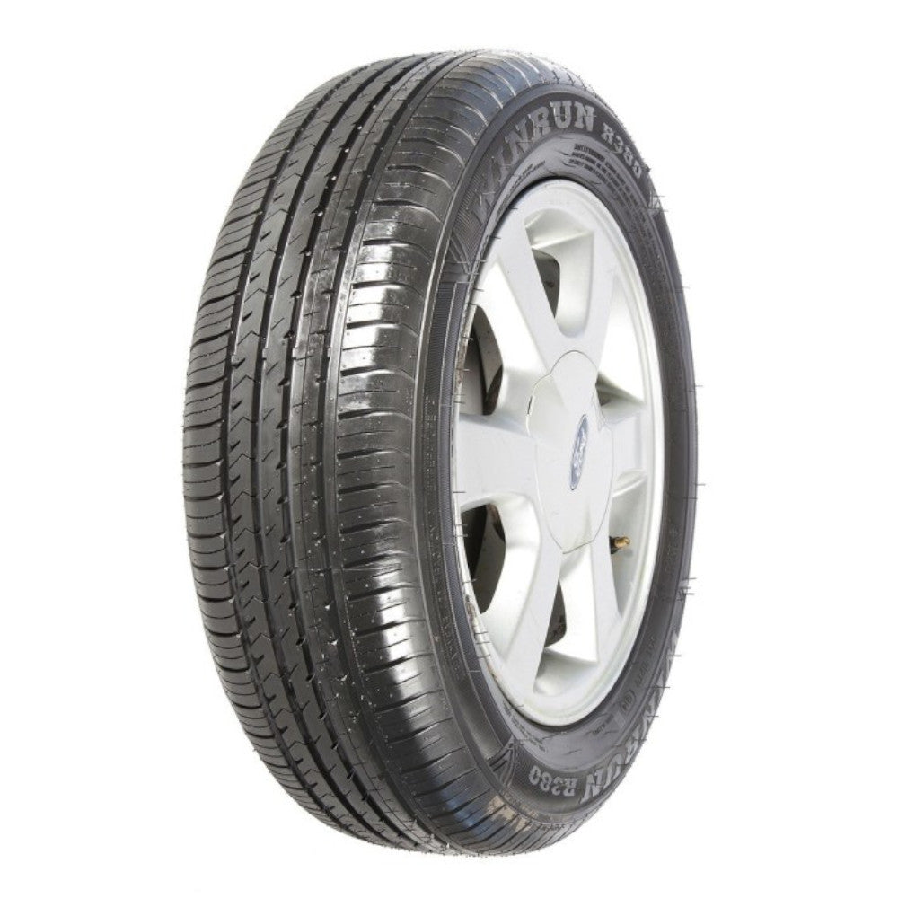 Llanta 215/60R17 96V Winrun R380